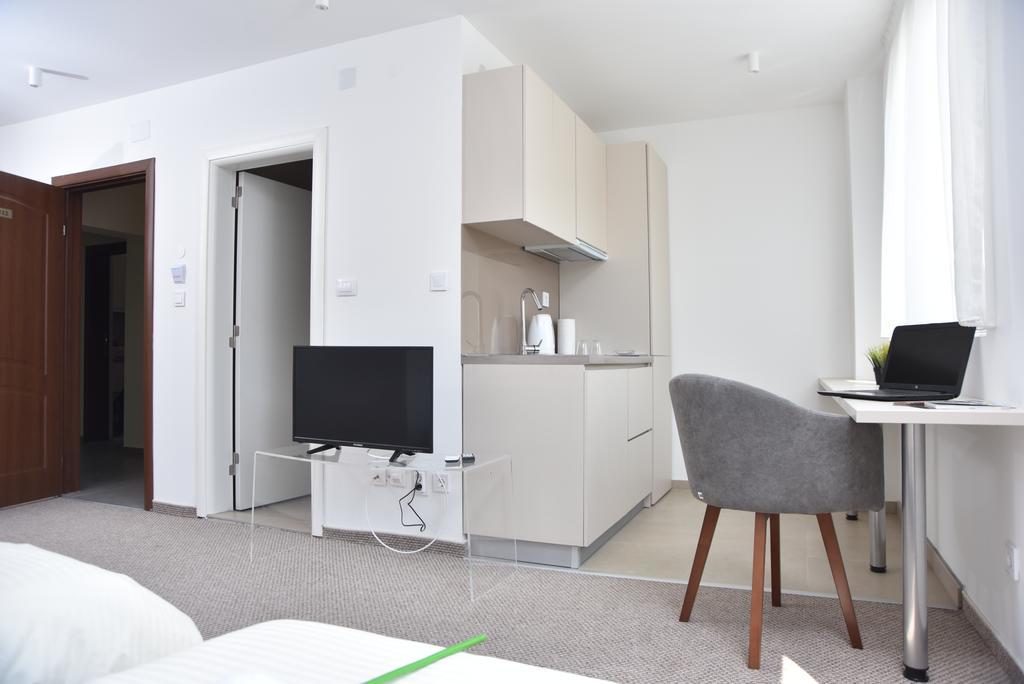 Kozle City Apartments Szkopje Szoba fotó