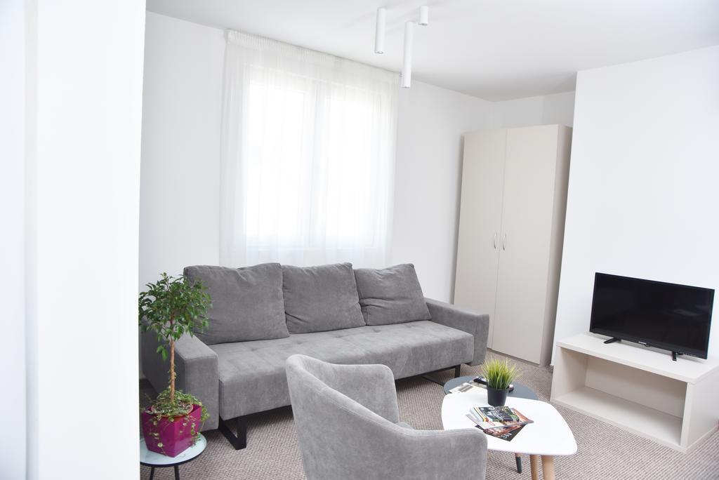 Kozle City Apartments Szkopje Szoba fotó