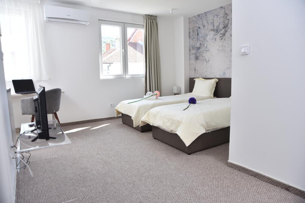 Kozle City Apartments Szkopje Szoba fotó