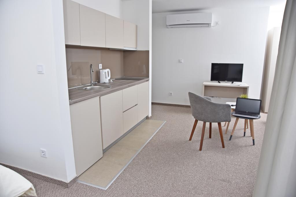 Kozle City Apartments Szkopje Szoba fotó
