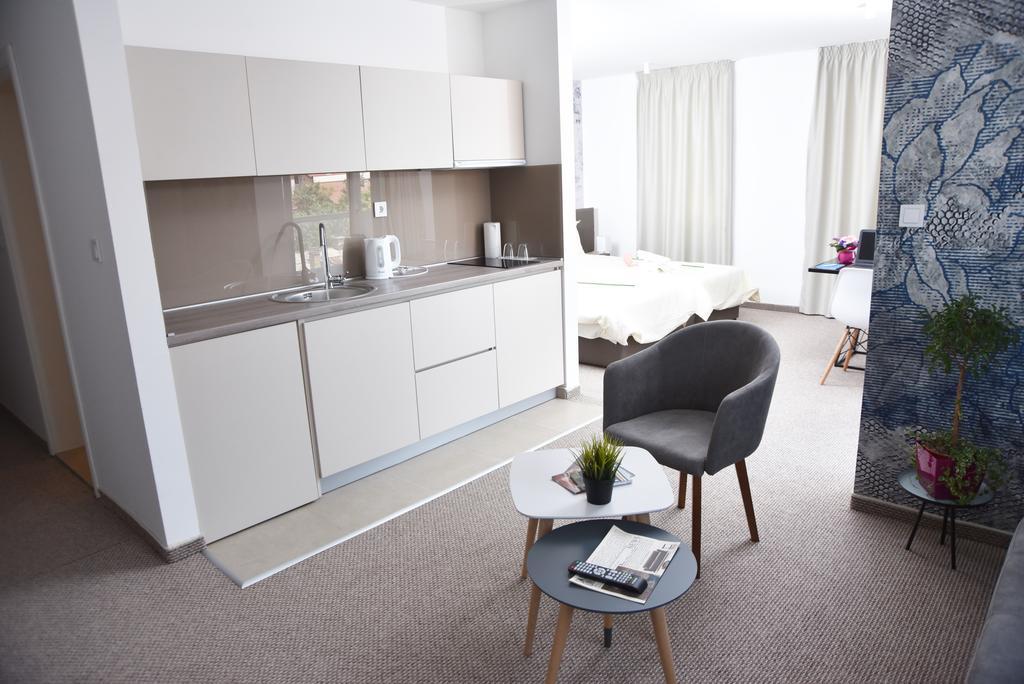Kozle City Apartments Szkopje Szoba fotó