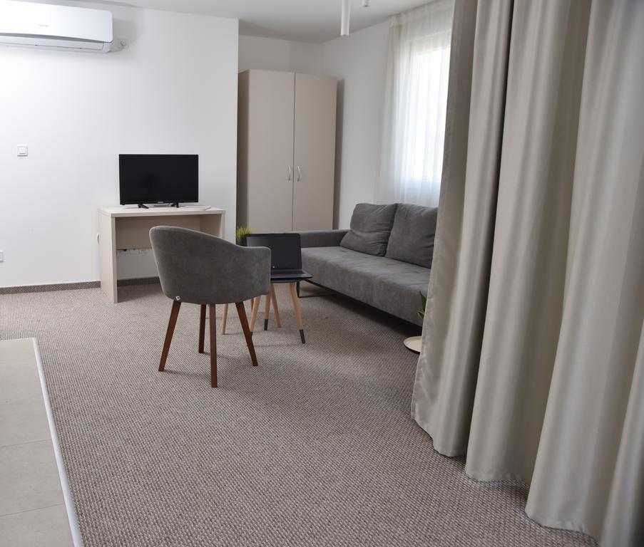 Kozle City Apartments Szkopje Szoba fotó
